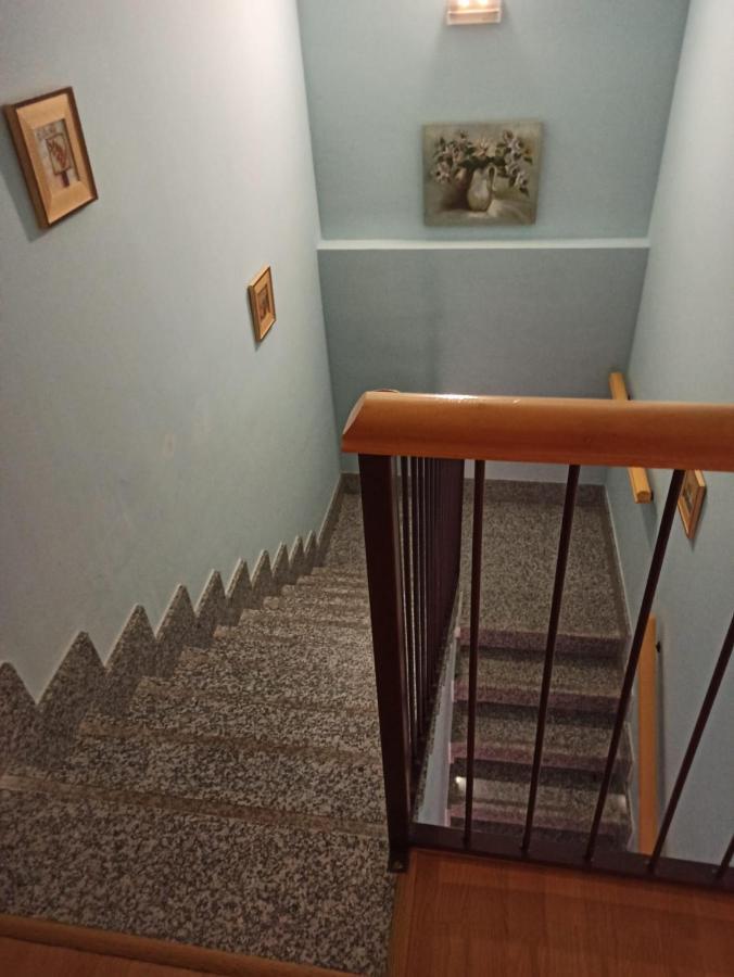 La Bimborra Guest House Becedas Bagian luar foto