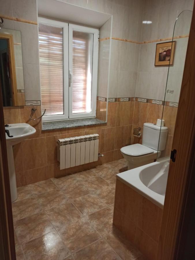 La Bimborra Guest House Becedas Bagian luar foto